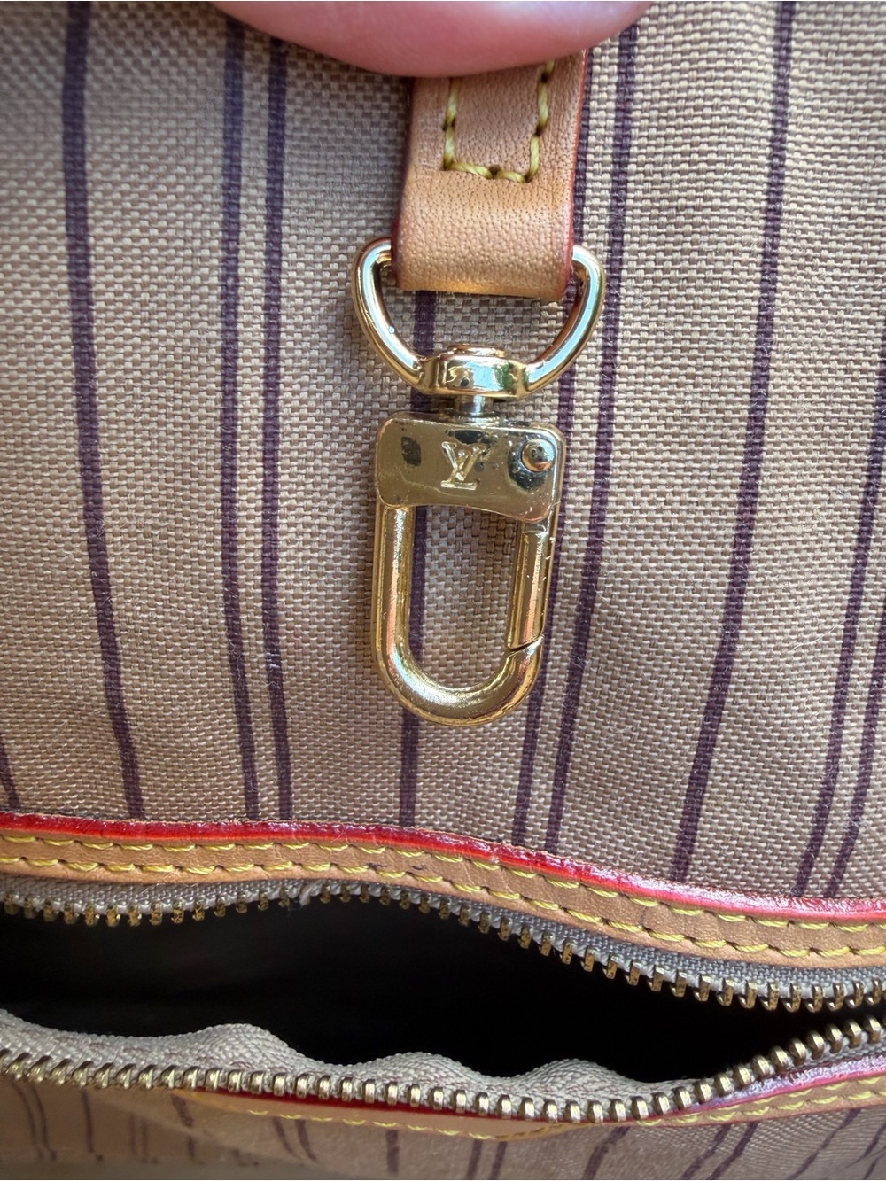Louis Vuitton Monogram Canvas Tote with Vachetta Trim 
Neverful GM size - Picture 7 of 16